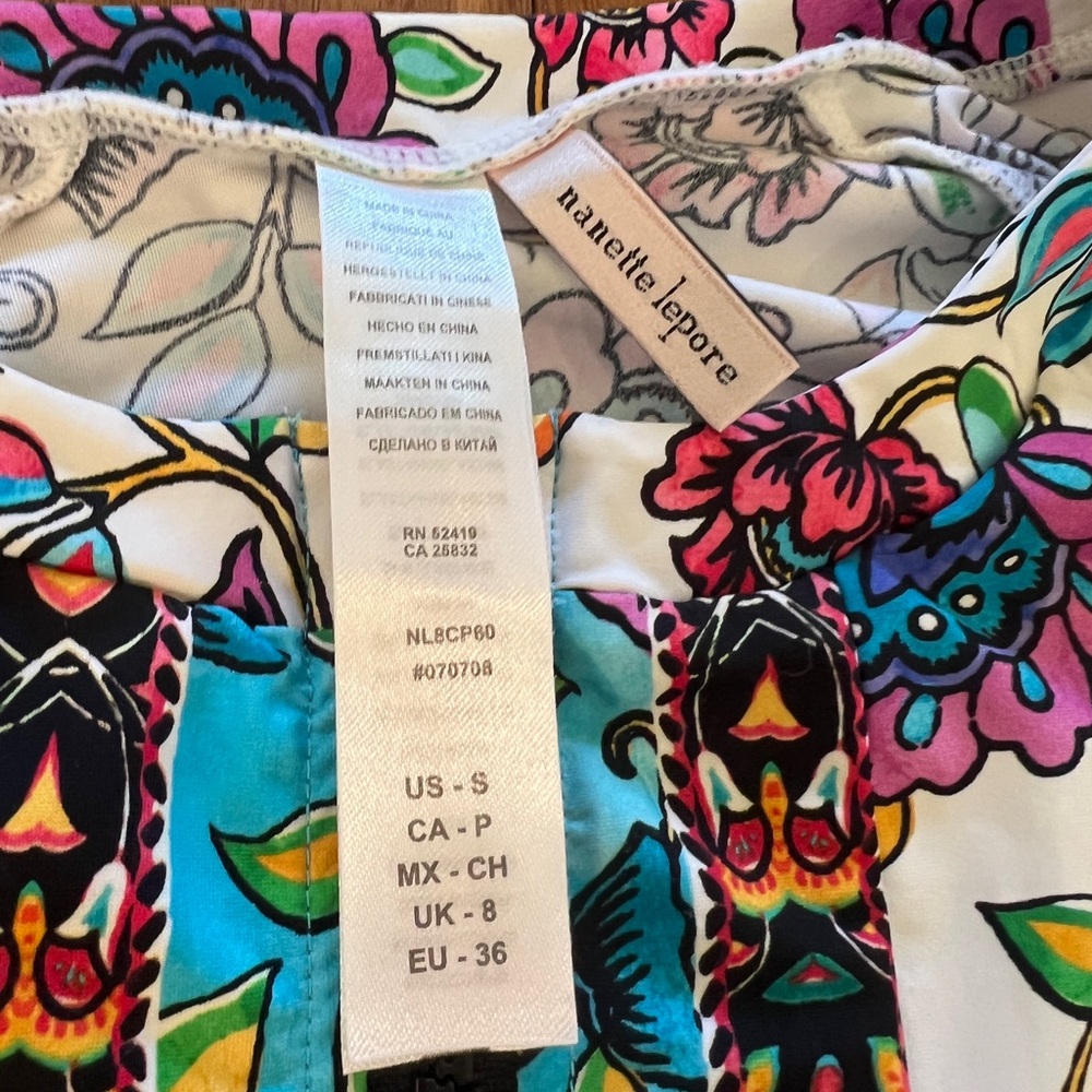 Nanette Lepore Rosarito Floral Rashguard Swim Top Sz S - Picture 6 of 10